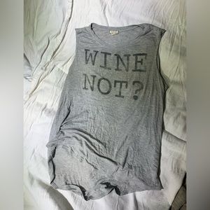 Cute graphic top luxe material